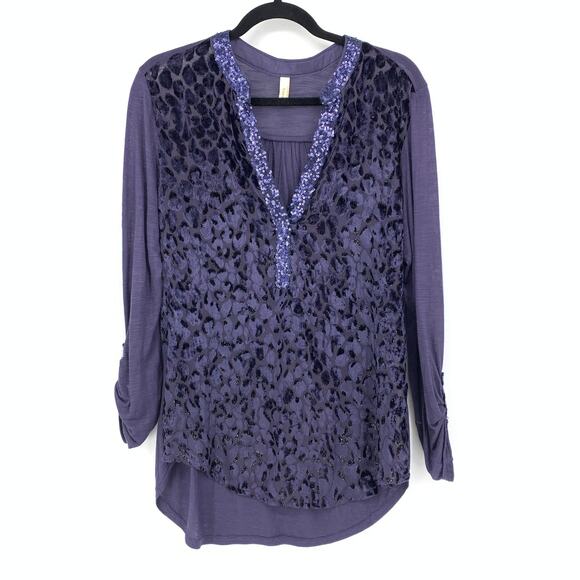 Anthropologie Tops - Anthropologie Tiny Blouse Women's Sz S V-Neck Long Sleeve Leopard Print Sequins